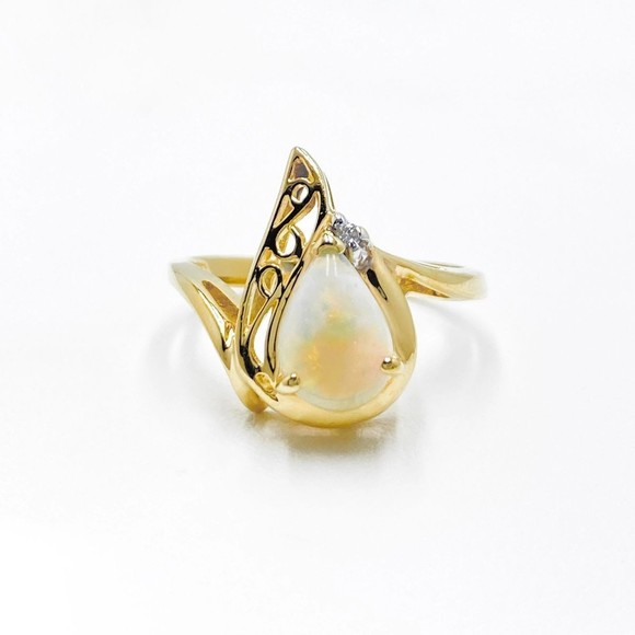 Opal Ring - Picture 1 of 4